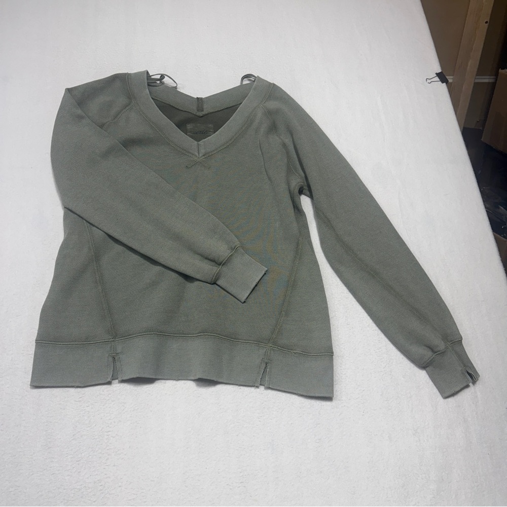 Aerie Green V-Neck Sweater